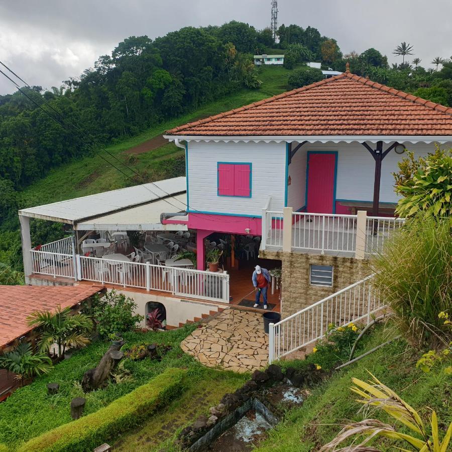 Le Hameau Du Morne Des Cadets Vila Fond-Saint-Denis Quarto foto